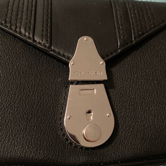 Calvin Klein mini bag EUC - Picture 6 of 6